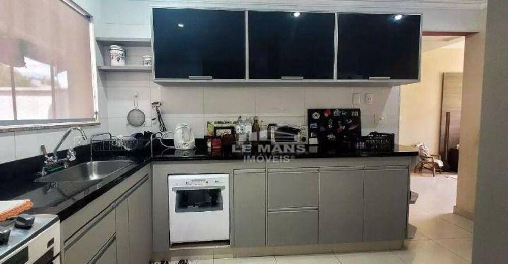 Casa de Condomínio à venda com 3 quartos, 154m² - Foto 4