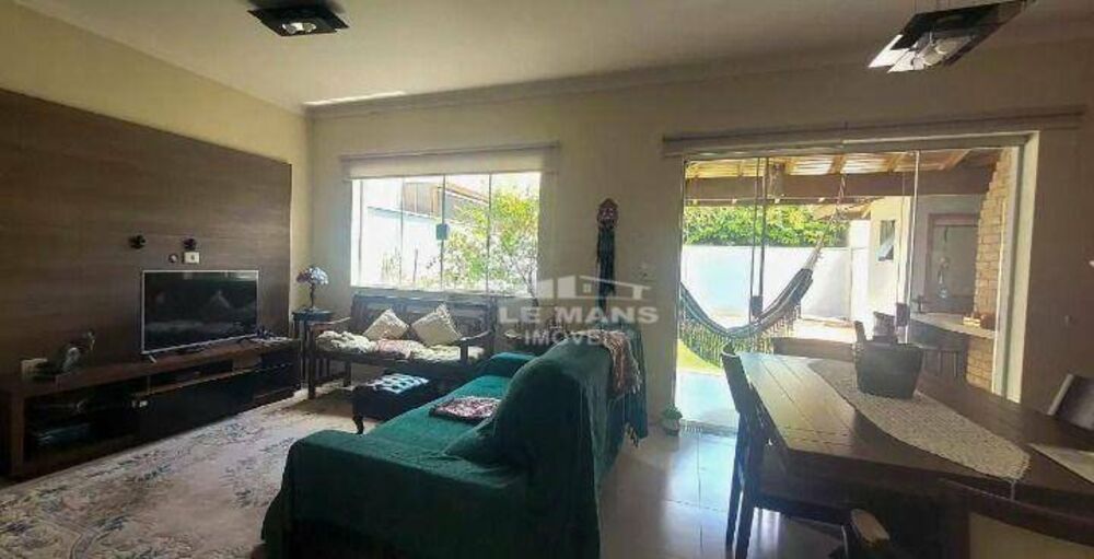 Casa de Condomínio à venda com 3 quartos, 154m² - Foto 2