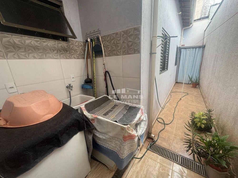 Casa à venda com 2 quartos, 65m² - Foto 10