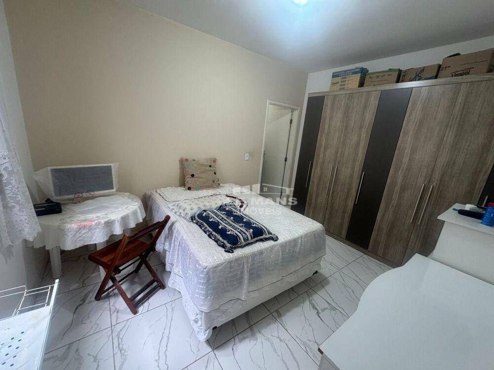 Casa à venda com 2 quartos, 65m² - Foto 9