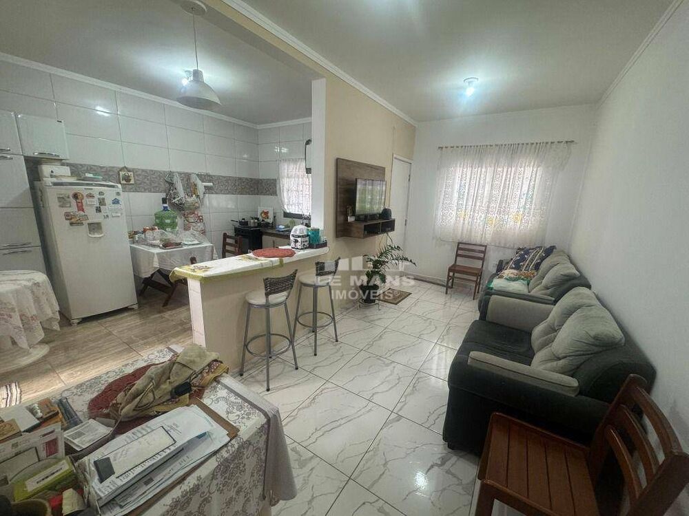 Casa à venda com 2 quartos, 65m² - Foto 1