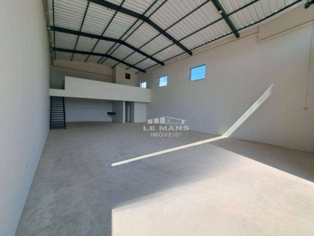 Depósito-Galpão-Armazém para alugar, 220m² - Foto 1