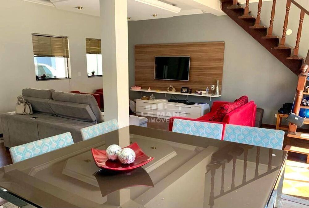 Casa, 3 quartos, 297 m² - Foto 4