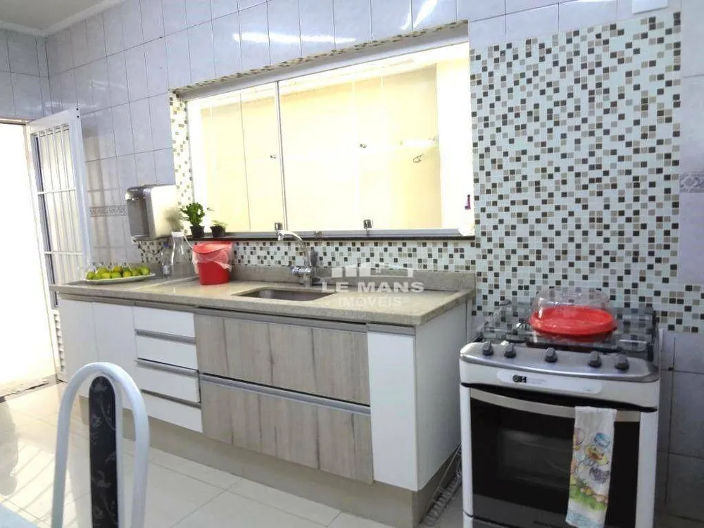 Casa, 3 quartos, 297 m² - Foto 15