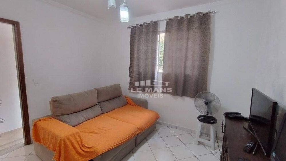 Casa à venda com 6 quartos, 232m² - Foto 9