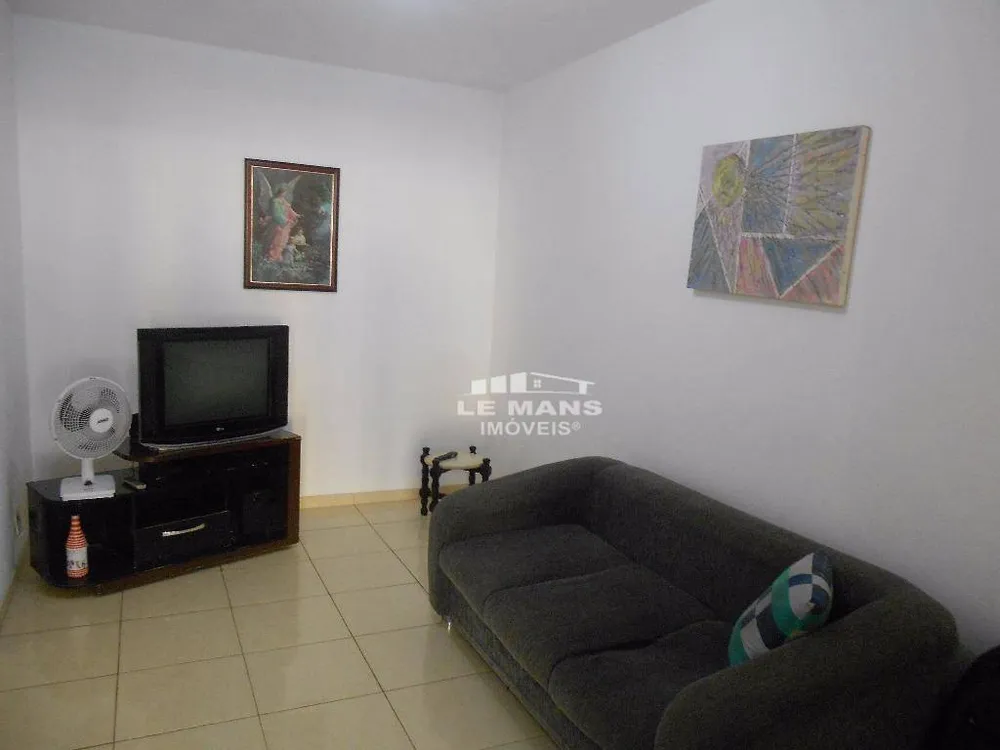 Casa, 3 quartos, 168 m² - Foto 1