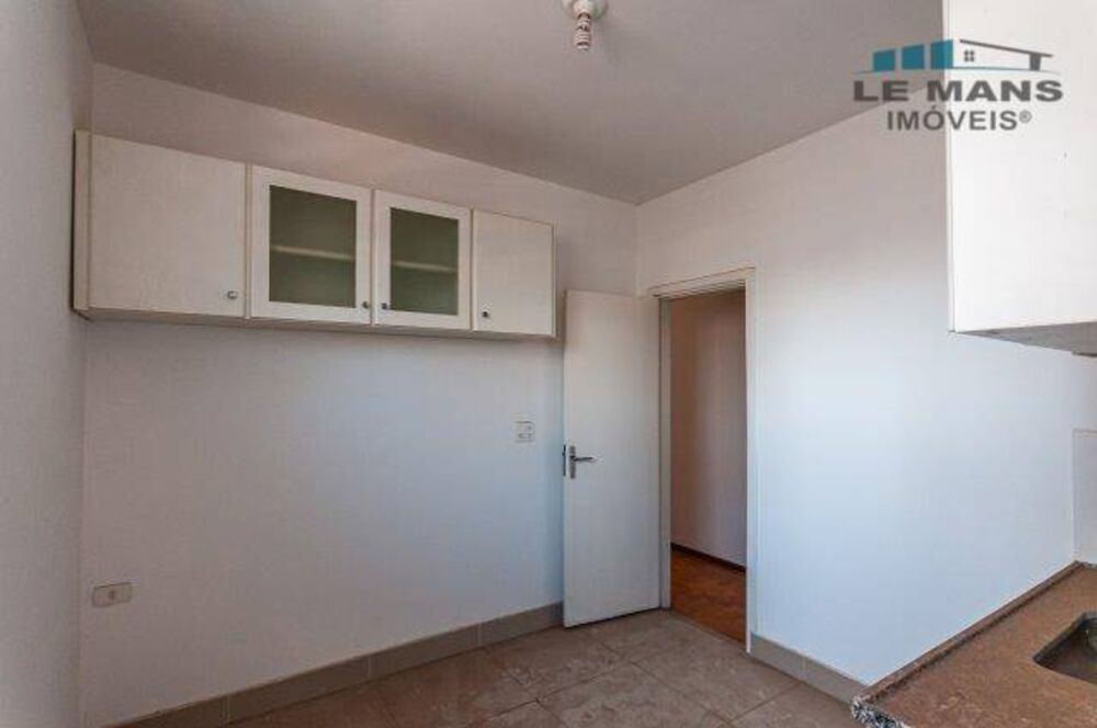 Apartamento à venda com 2 quartos, 65m² - Foto 4