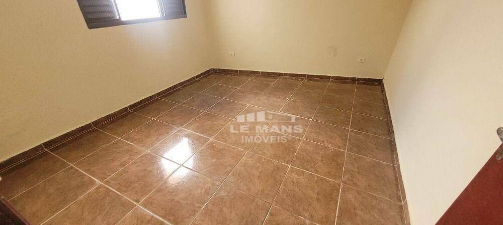 Casa à venda com 4 quartos, 208m² - Foto 11