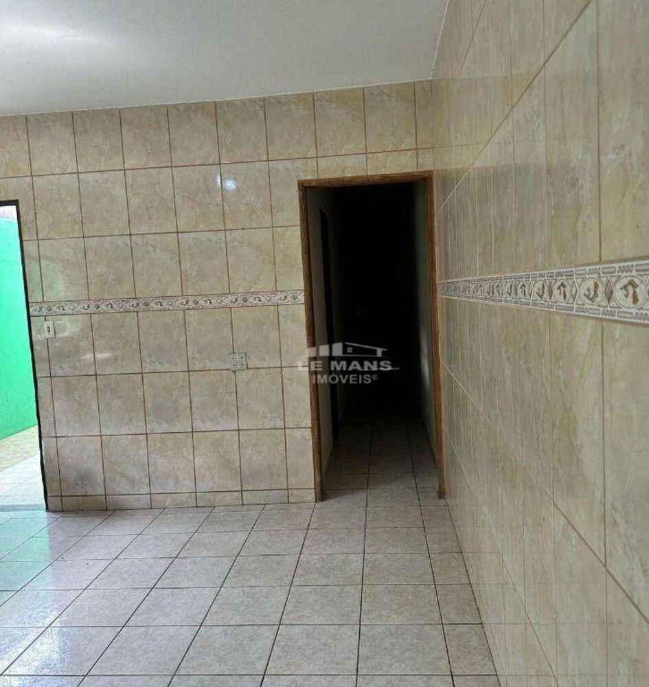 Casa à venda com 2 quartos, 69m² - Foto 5