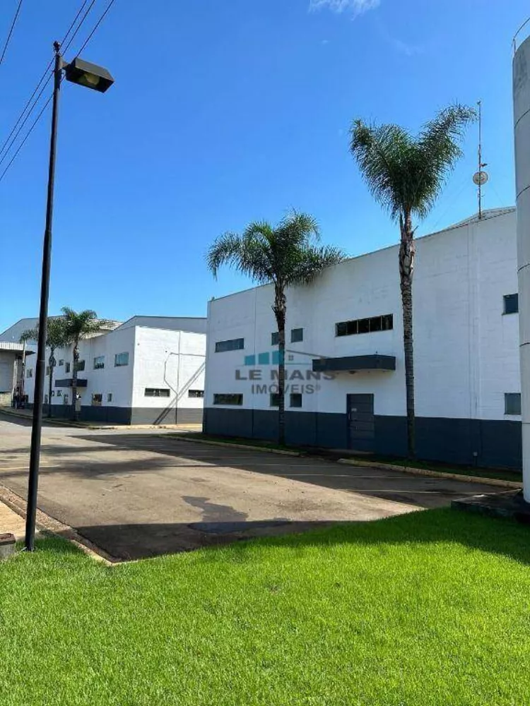 Depósito-Galpão-Armazém para alugar, 2700m² - Foto 3