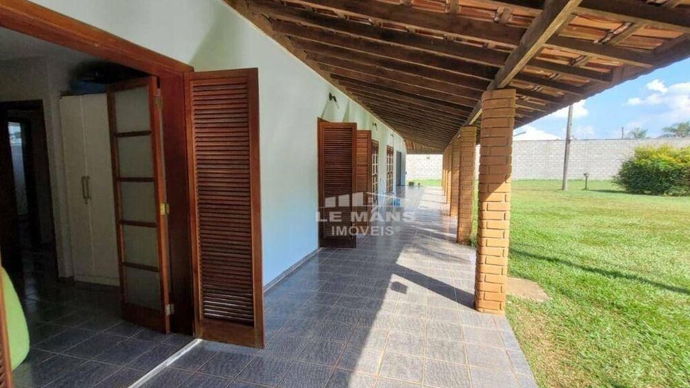 Casa à venda com 3 quartos, 258m² - Foto 12