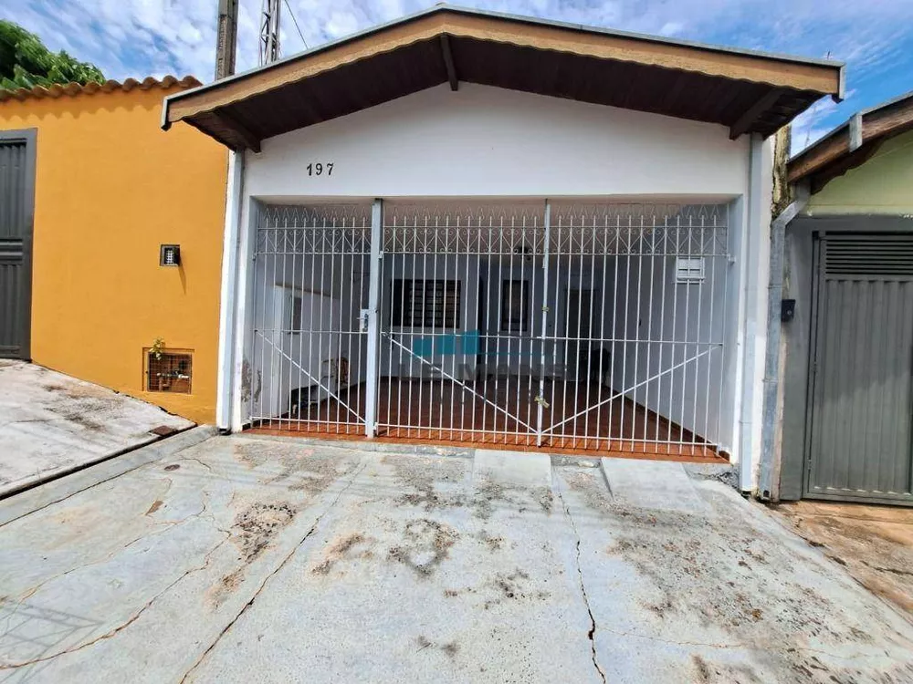 Casa à venda e aluguel com 1 quarto, 68m² - Foto 1