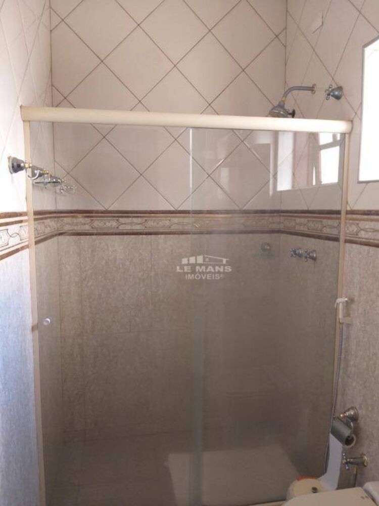 Casa à venda com 3 quartos, 226m² - Foto 5