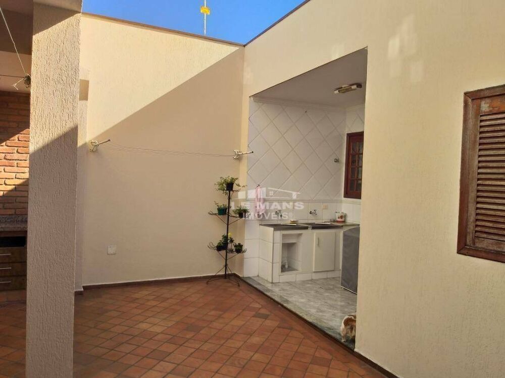 Casa à venda com 3 quartos, 226m² - Foto 7