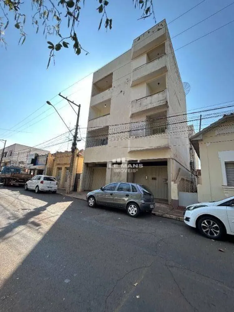 Apartamento, 3 quartos, 130 m² - Foto 1