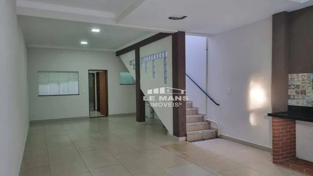 Casa, 3 quartos, 108 m² - Foto 1