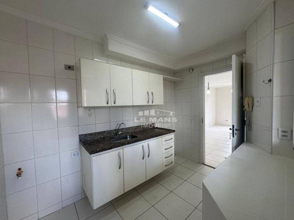 Apartamento à venda com 3 quartos, 69m² - Foto 4