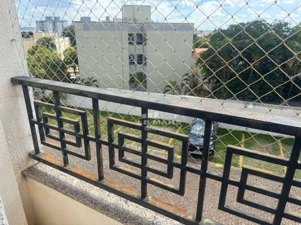 Apartamento à venda com 3 quartos, 69m² - Foto 2