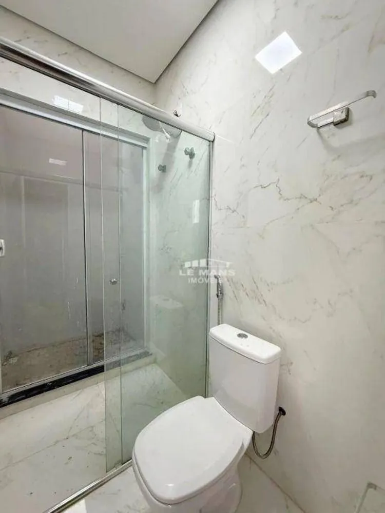 Casa, 3 quartos, 227 m² - Foto 1