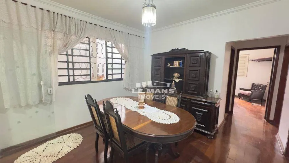Casa, 3 quartos, 180 m² - Foto 2