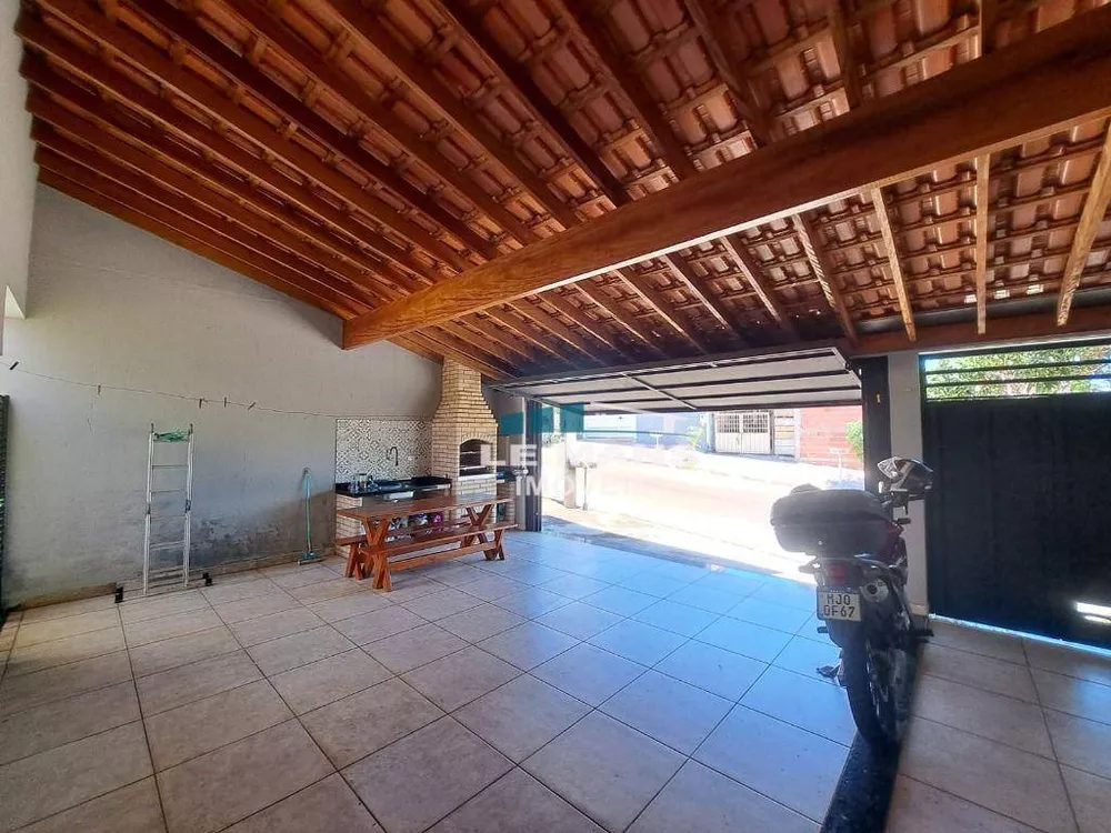 Casa à venda com 3 quartos, 100m² - Foto 3