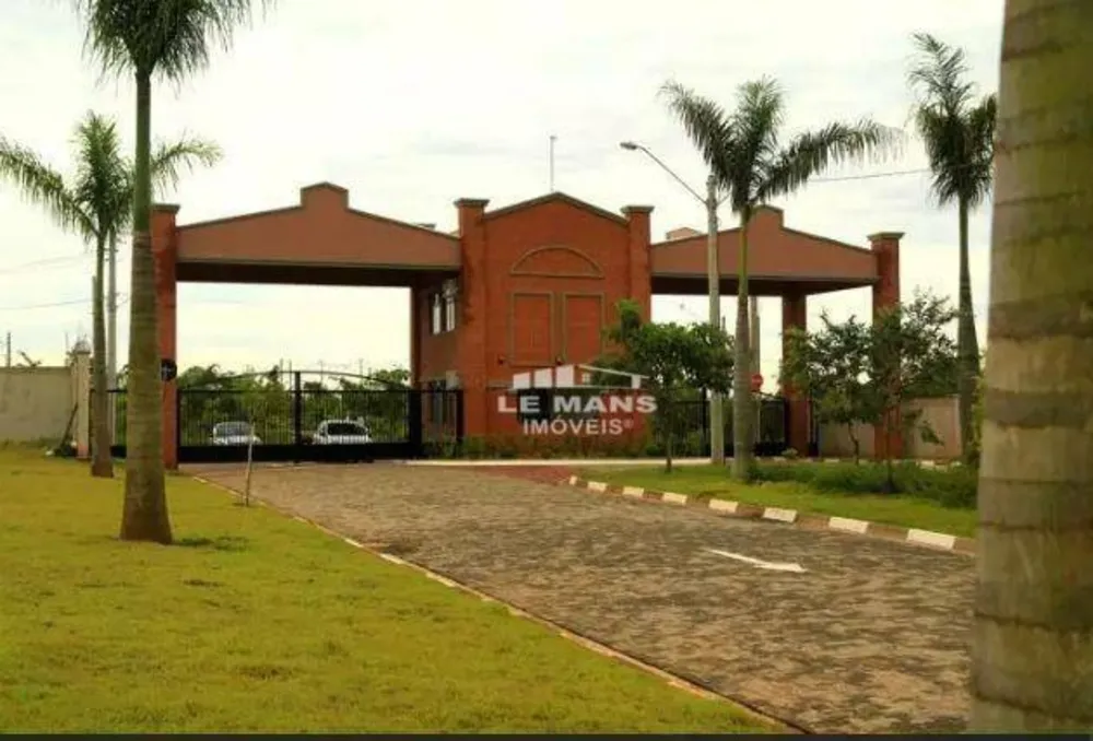 Loteamento e Condomínio, 300 m² - Foto 1