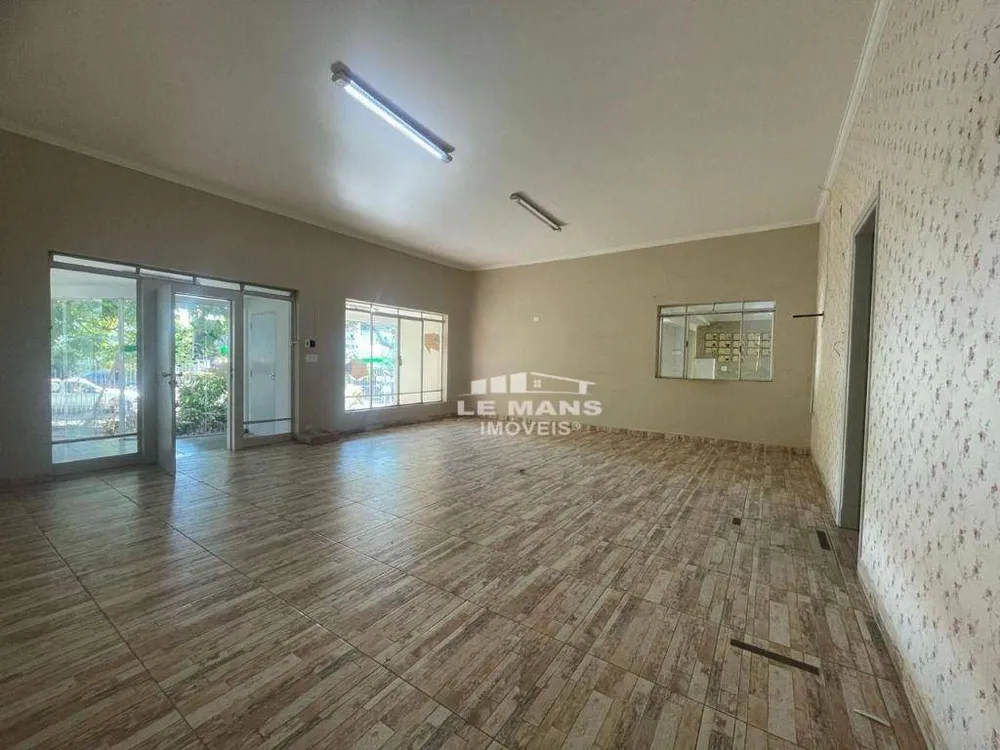 Casa, 4 quartos, 358 m² - Foto 2