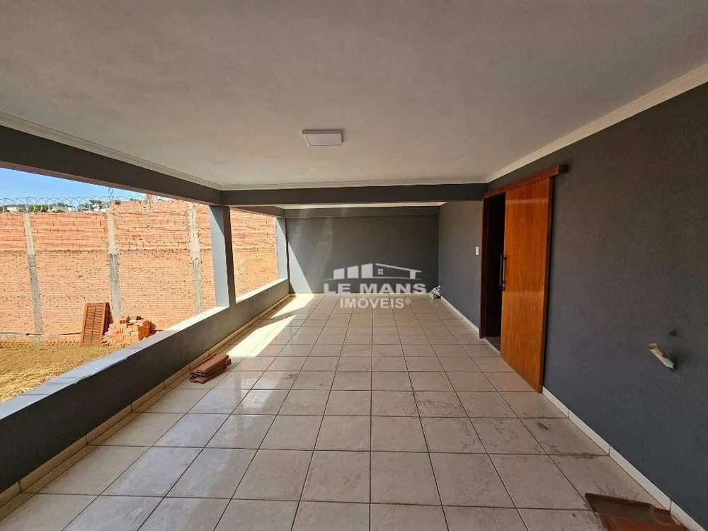Casa, 3 quartos, 217 m² - Foto 3