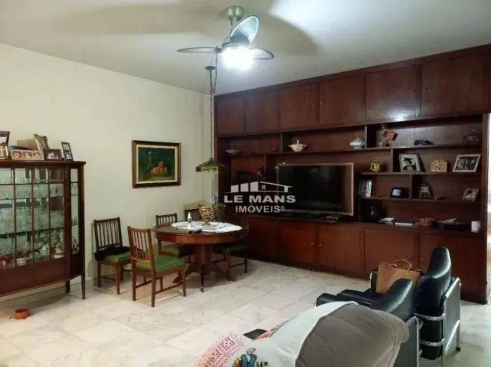 Casa, 4 quartos, 563 m² - Foto 1