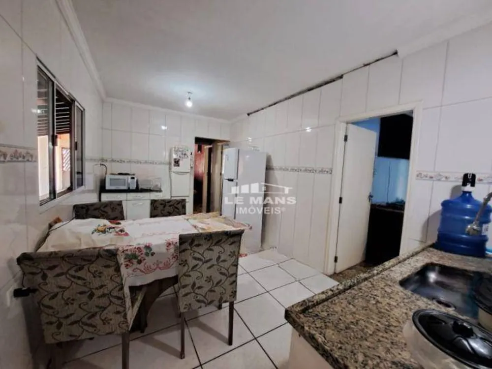 Casa, 5 quartos, 173 m² - Foto 1