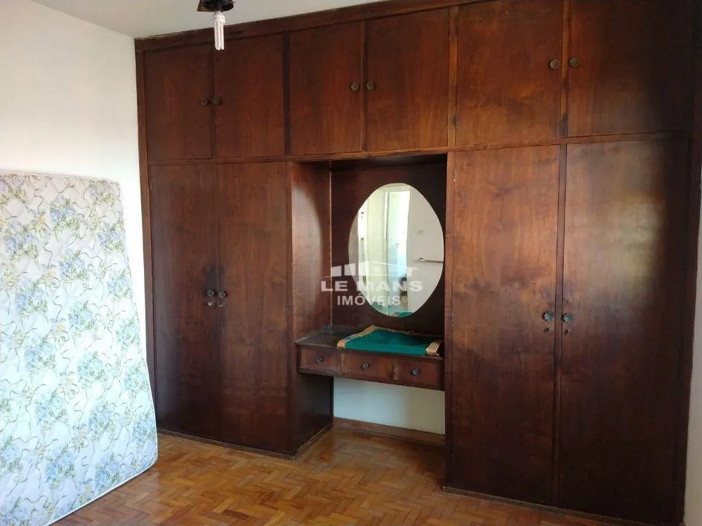 Casa, 4 quartos, 253 m² - Foto 1