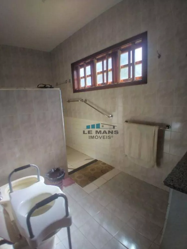 Chácara à venda com 4 quartos, 514m² - Foto 1