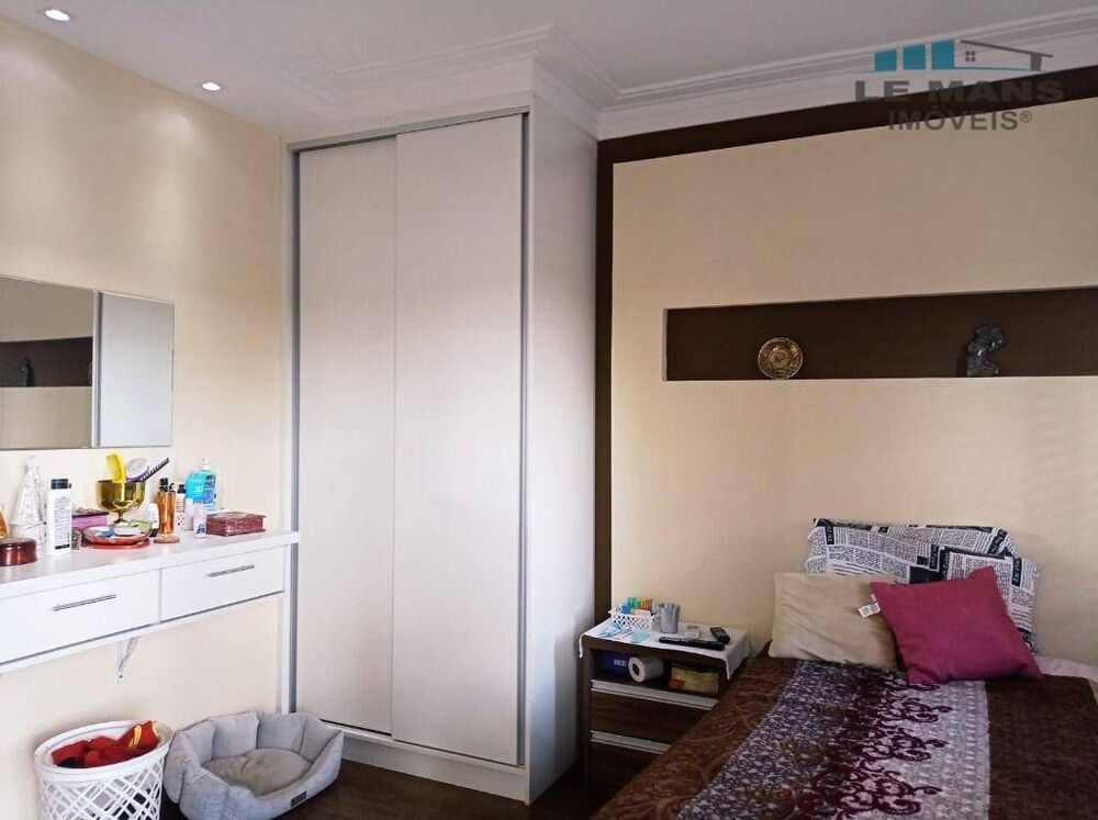 Casa à venda com 3 quartos, 197m² - Foto 7