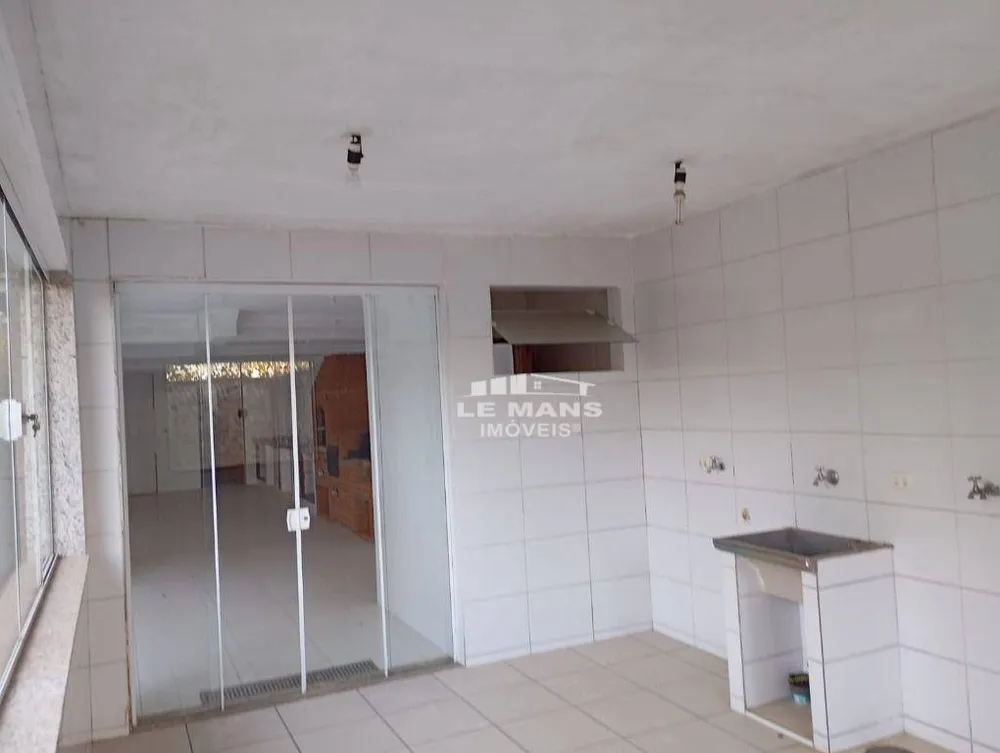 Casa, 3 quartos, 256 m² - Foto 11