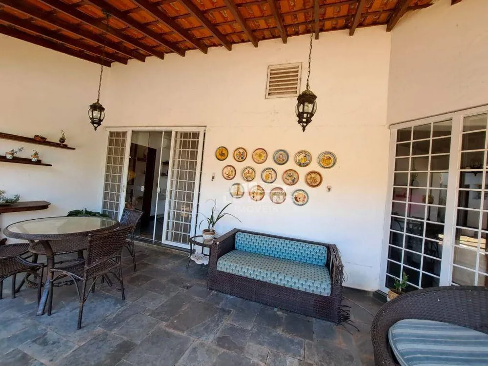 Chácara, 8 quartos, 3000 m² - Foto 5