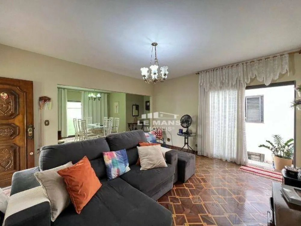 Casa, 3 quartos, 275 m² - Foto 1