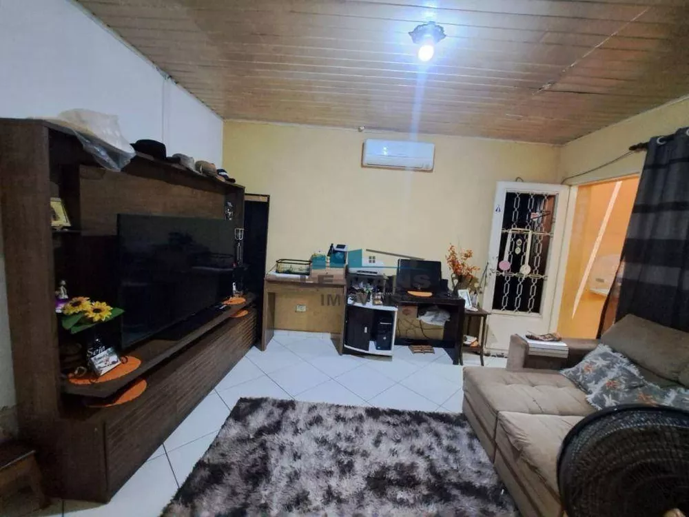 Casa à venda com 3 quartos, 82m² - Foto 7