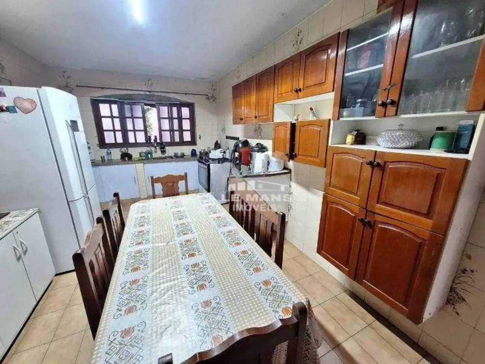 Casa, 3 quartos, 213 m² - Foto 4