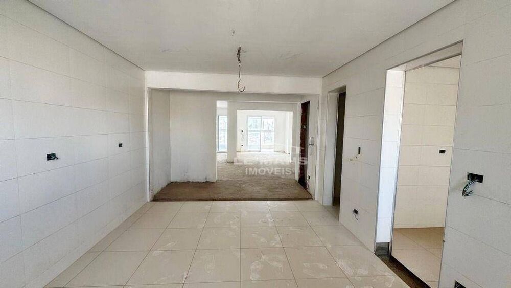 Apartamento à venda com 3 quartos, 164m² - Foto 4