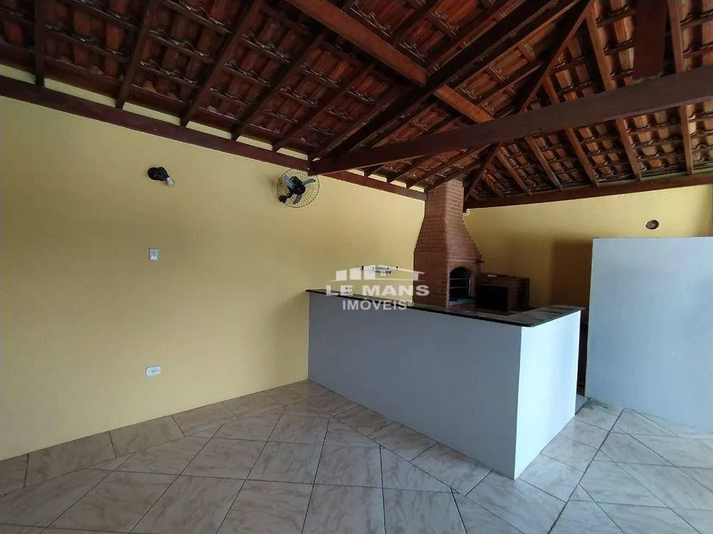 Chácara, 3 quartos, 1054 m² - Foto 1
