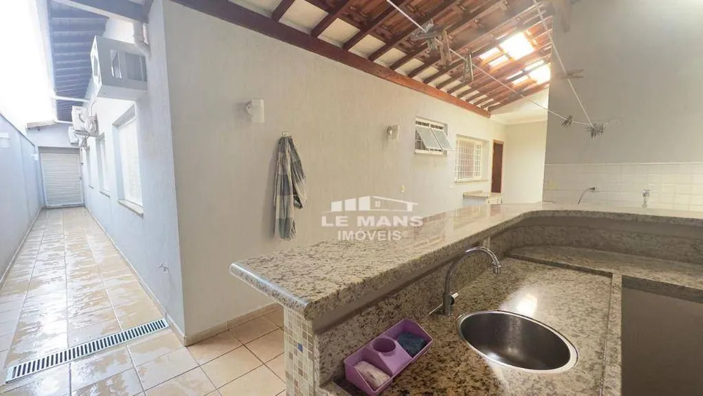 Casa, 3 quartos, 230 m² - Foto 8
