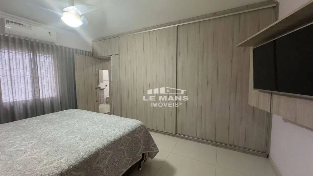 Casa, 3 quartos, 230 m² - Foto 3