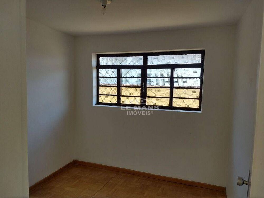 Casa à venda com 4 quartos, 253m² - Foto 4