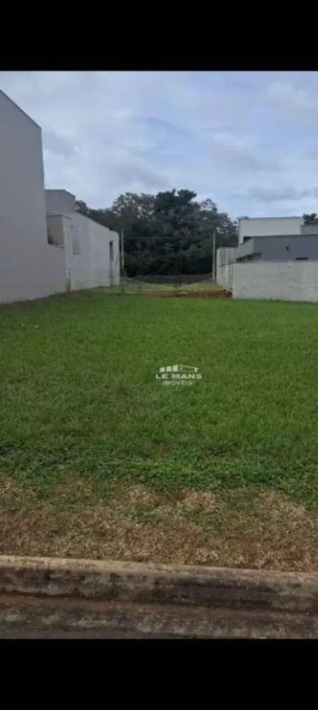 Loteamento e Condomínio, 250 m² - Foto 1
