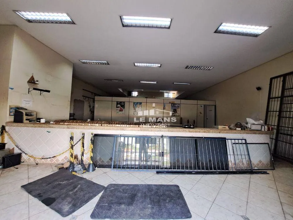 Loja-Salão, 210 m² - Foto 1