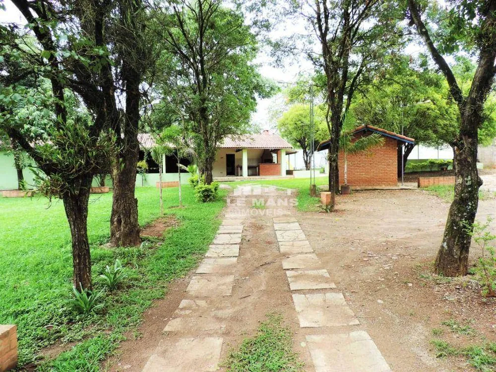Chácara, 2 quartos, 2050 m² - Foto 1