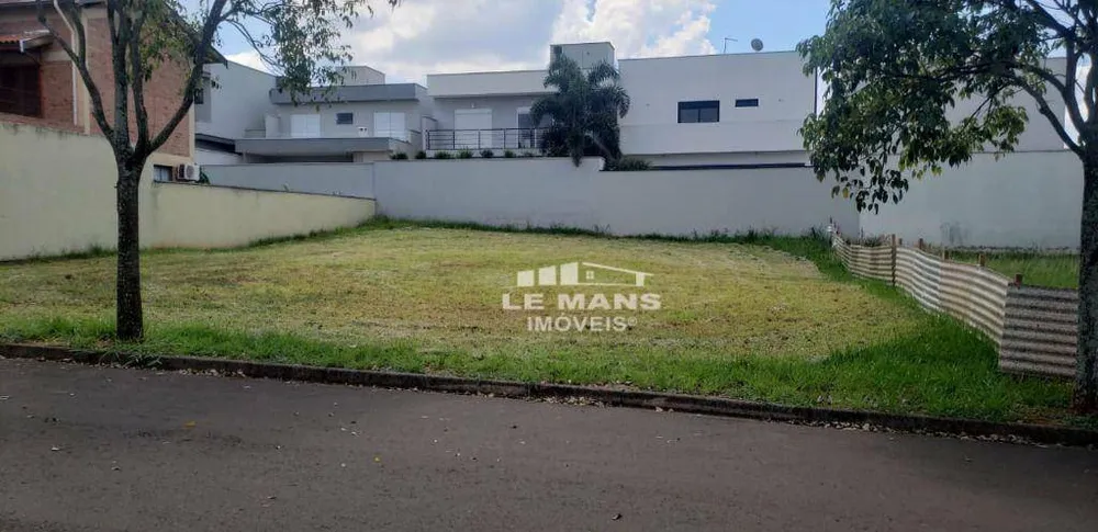 Loteamento e Condomínio, 245 m² - Foto 1
