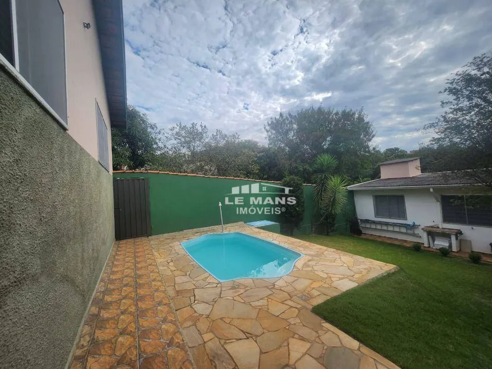 Casa, 4 quartos, 205 m² - Foto 1