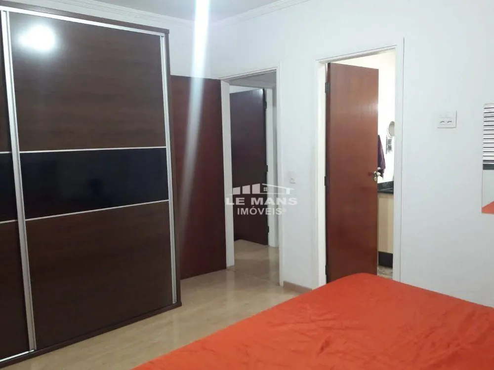 Casa, 4 quartos, 205 m² - Foto 1