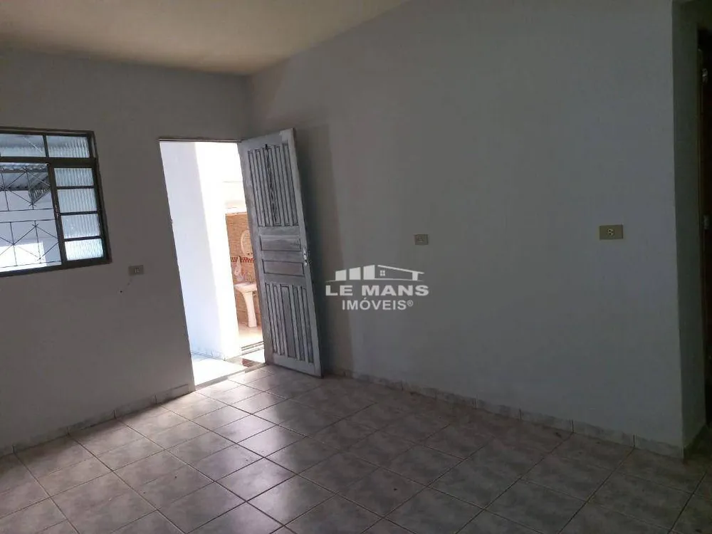 Casa, 1 quarto, 171 m² - Foto 2